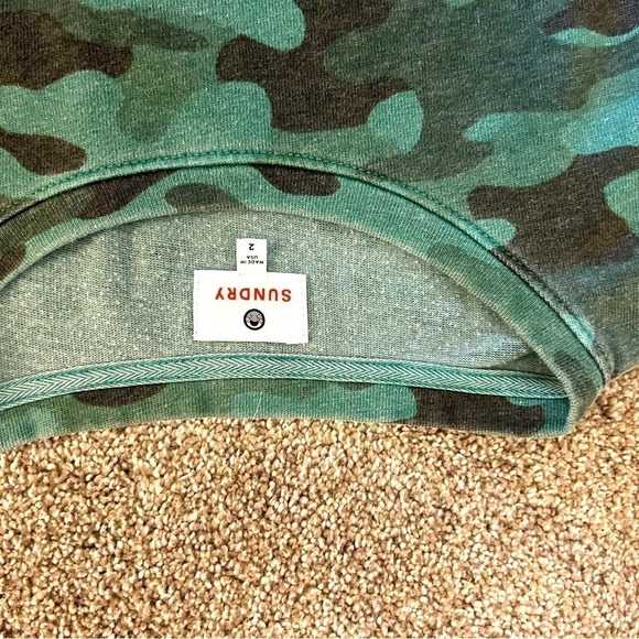 Sundry medium  camo sweatshirt - Picture 3 of 6